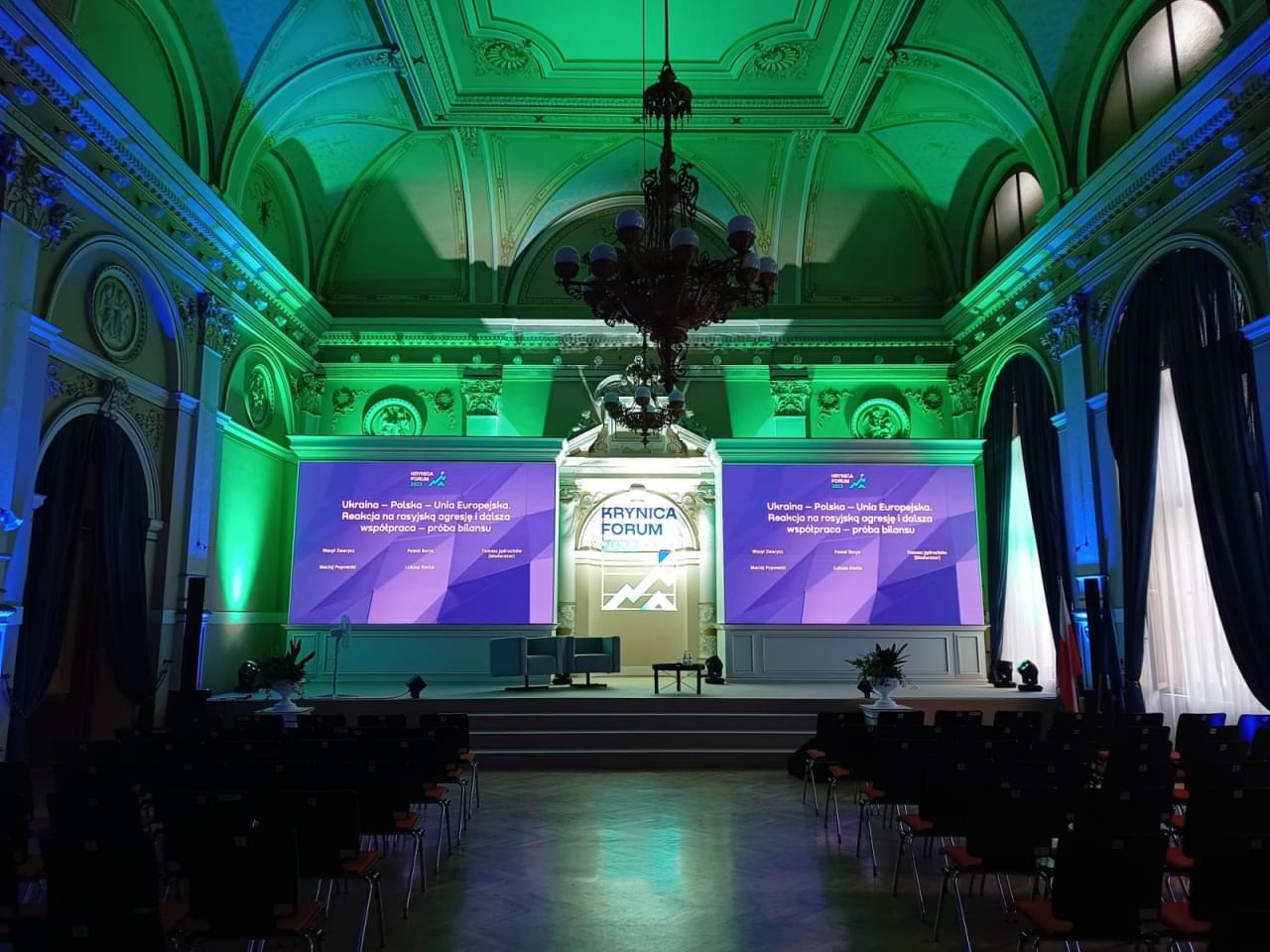 zdjęcie tła - konferencja